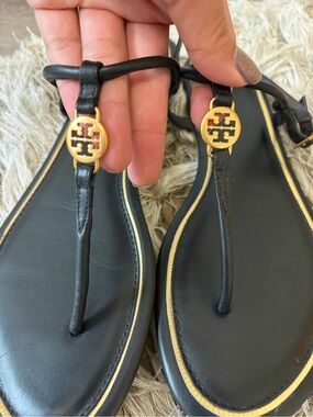 Women's black sandals with logo